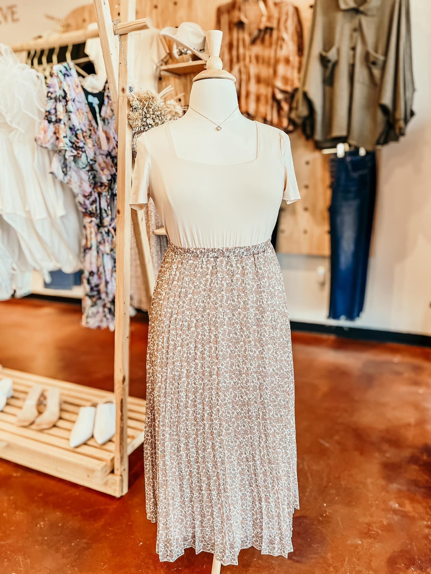 Floral Pleated Skirt