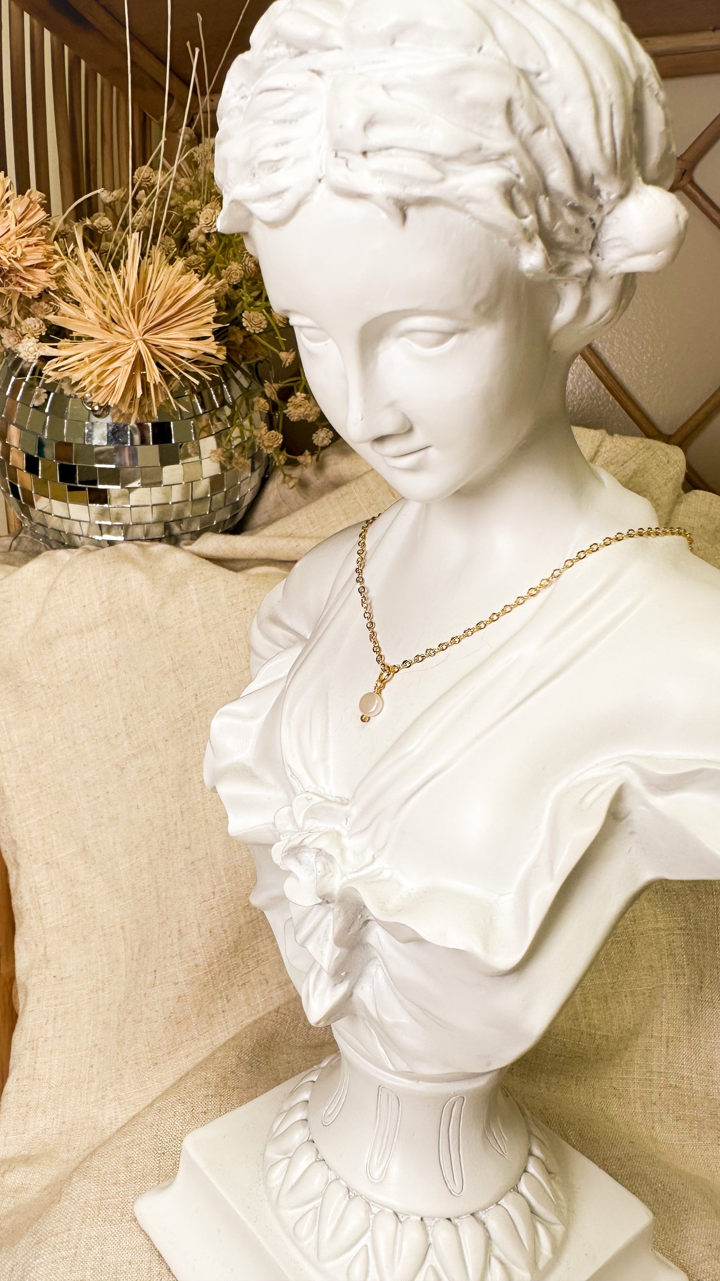 Dainty pearl necklace
